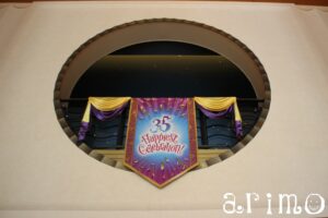 アンバサダーホテルロビーのピアノ…誰が弾いているの!?